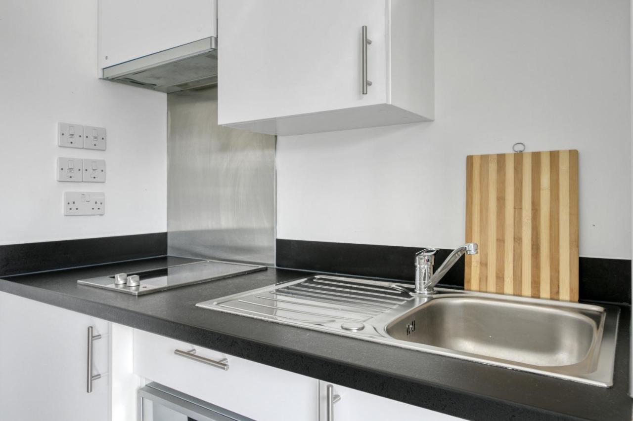 Bright & Central Studio In Luton, Sleeps 2 Luton  Exteriér fotografie