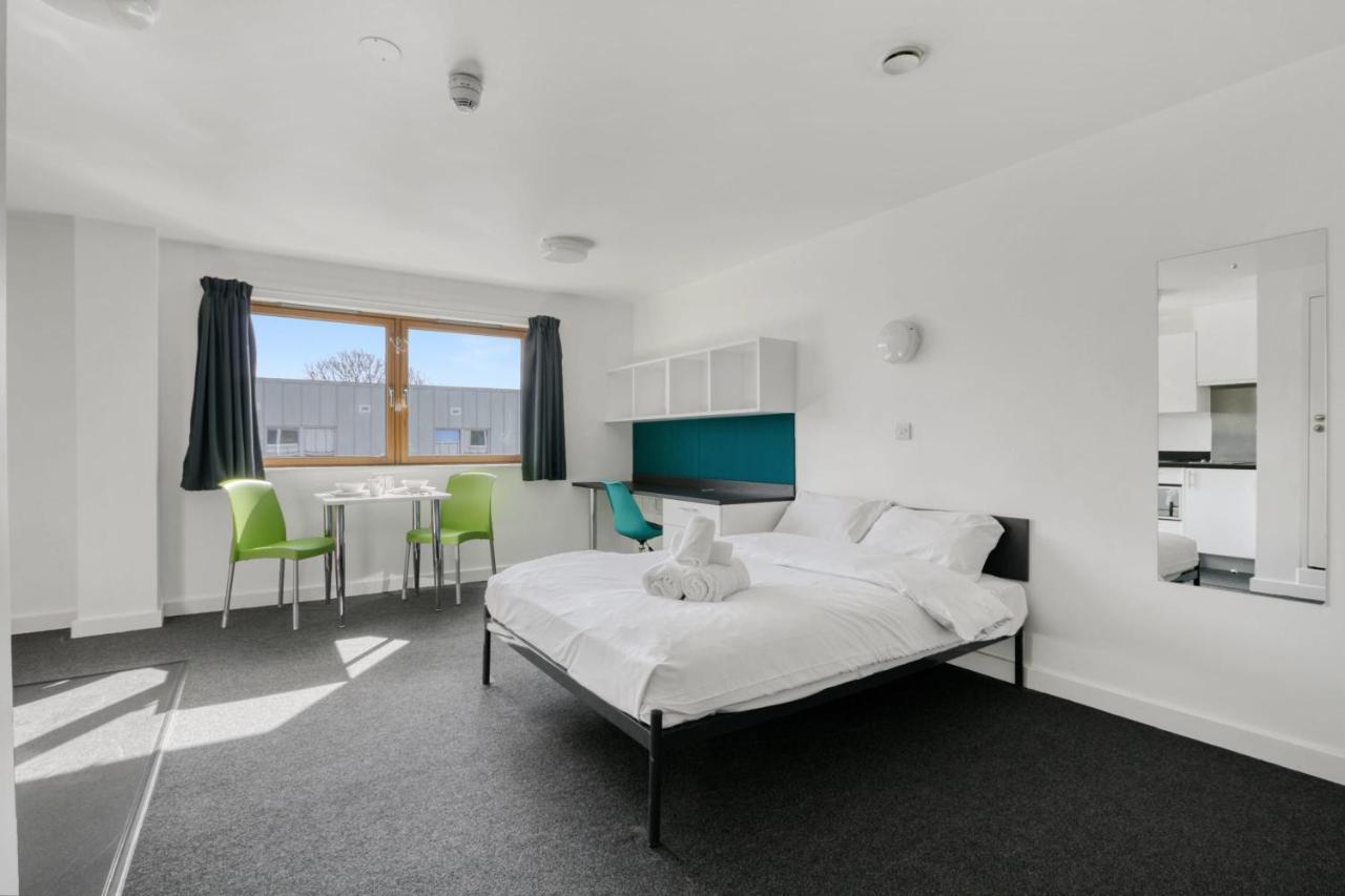 Bright & Central Studio In Luton, Sleeps 2 Luton  Exteriér fotografie