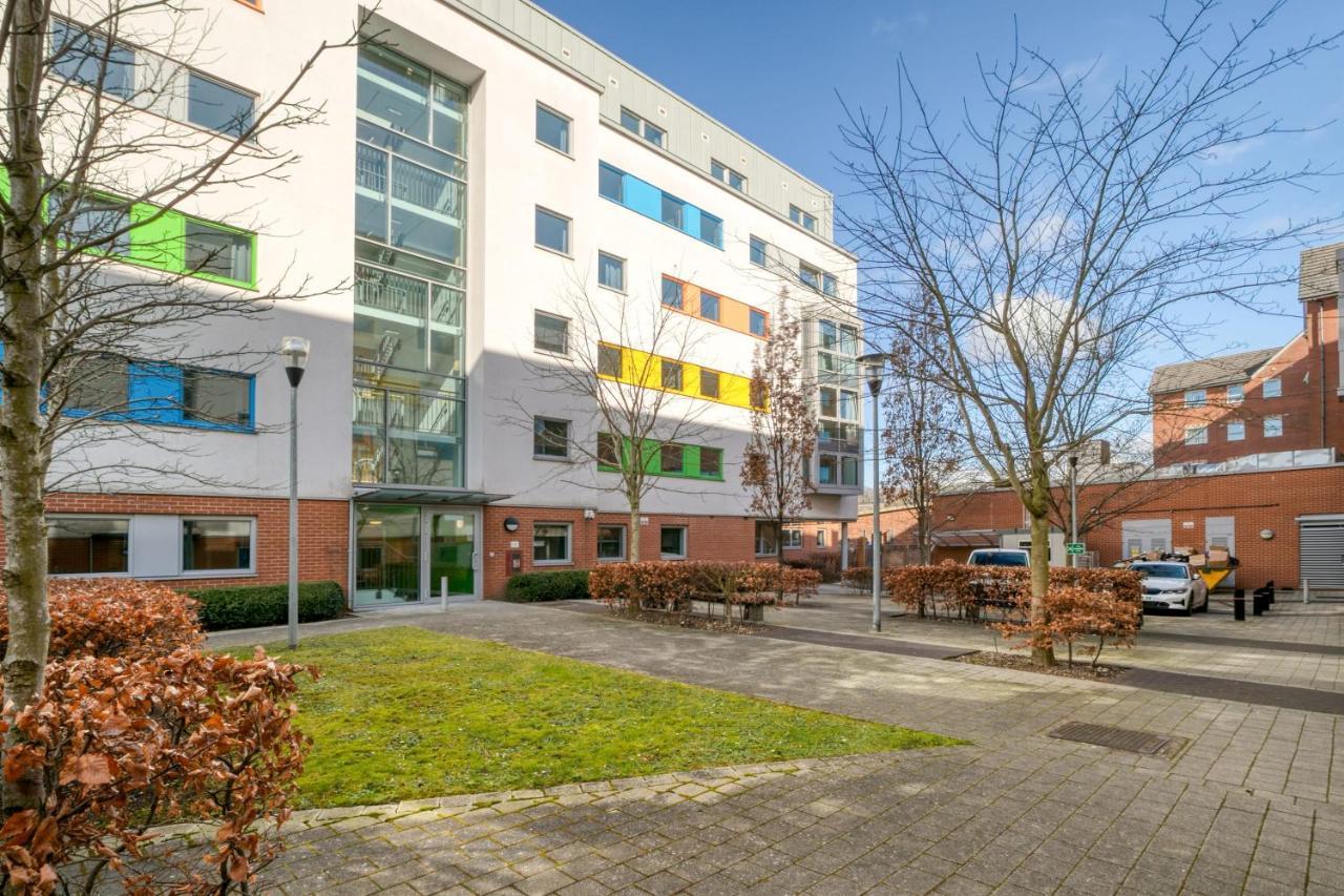 Bright & Central Studio In Luton, Sleeps 2 Luton  Exteriér fotografie